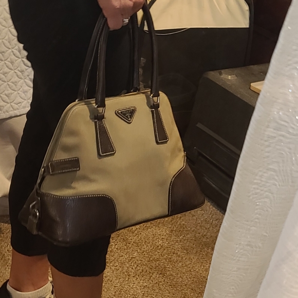 COPY - COPY - Auth. Prada handbag only - Picture 9 of 11